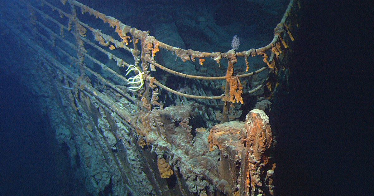 Titanic wreck bow2