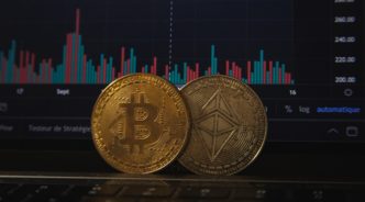 Биткойн и Эфирные ETF: что важнее — дефицит или полезность?