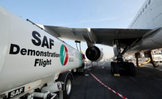 emirates saf aviation emissions