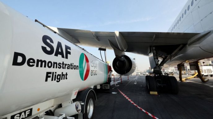 emirates saf aviation emissions