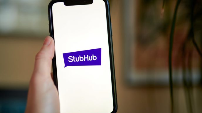 На компанию StubHub подали в суд за обман клиентов с ценами на билеты