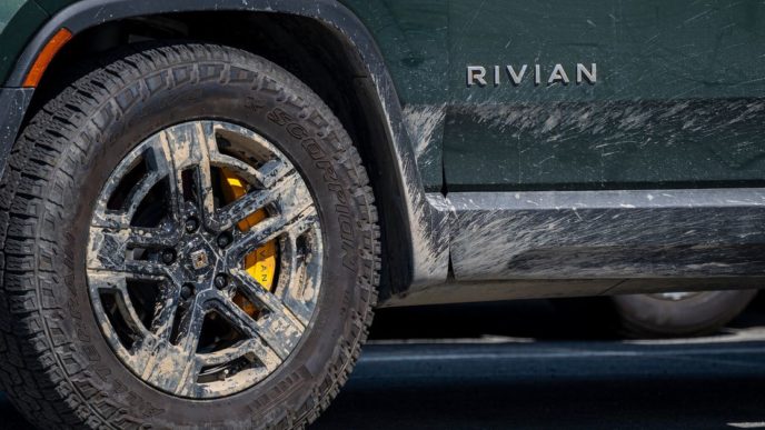 Rivian и Lucid продолжают сжигать массу денег, но, к счастью, у них есть состоятельные инвесторы