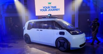 Роботакси Waymo китайского производства столкнулись с новыми трудностями из-за тарифов, введённых Байденом