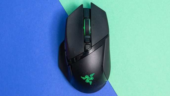 Razer Basilisk V3 Pro, одна из наших любимых игровых мышек, предлагается со скидкой 30 долларов