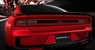 Вот как звучит искусственный двигатель нового Dodge Charger Daytona