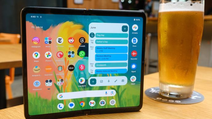 Год спустя с момента выхода Google Pixel Fold: с нетерпением жду продолжения