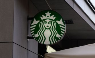 Starbucks назначает главу Chipotle новым генеральным директором