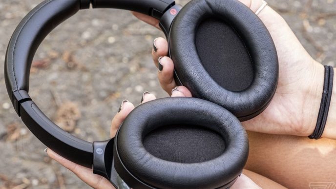 Наушники прошлой версии Sony WH-1000XM4 вновь доступны по рекордно низкой цене в $198.