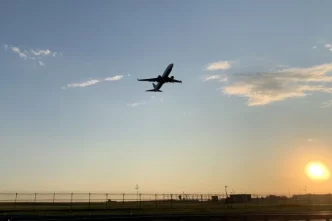 Самолет из Хабаровска в Москву благополучно приземлился после появления дыма на борту