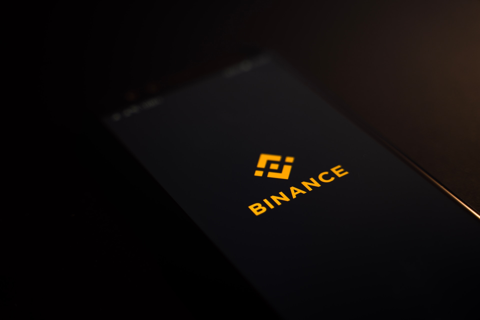 Binance предотвратил потенциальные потери от мошенничества на сумму $2.4 миллиарда