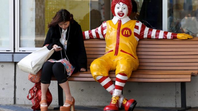 McDonald's применял труд рабов для "уменьшения затрат на рабочую силу" в Великобритании