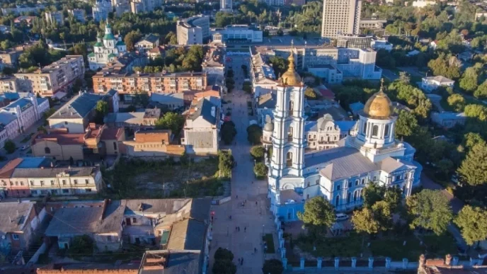 В украинском городе Сумы произошли несколько взрывов.