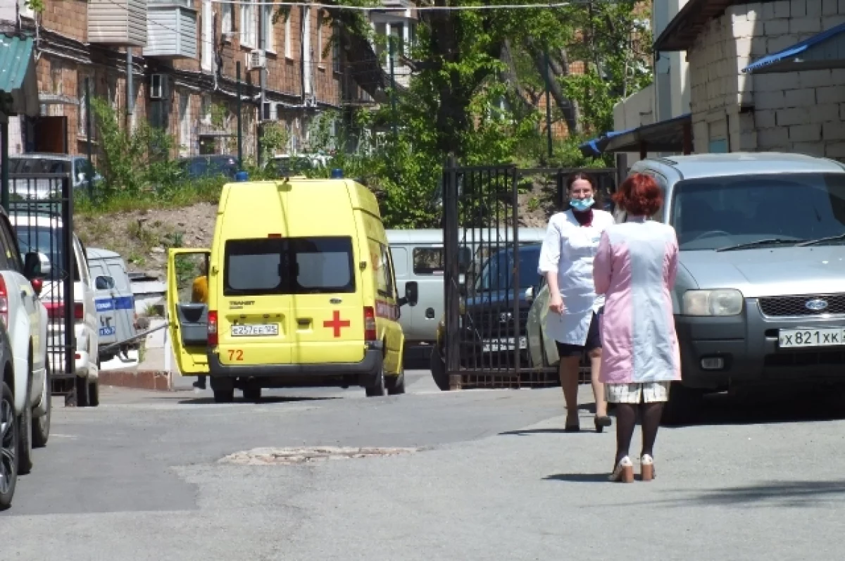 Человек, напавший на школьников в Челябинске, состоял на учете в психоневрологическом диспансере