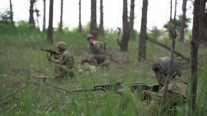 Бывший американский военный Дэвис назвал сумасшествием разрешение на удары по территории России