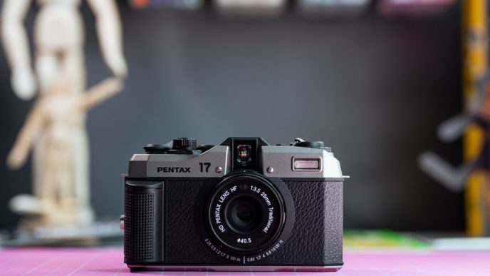 Обзор камеры Pentax 17: Наслаждение съёмкой на половинчатую плёнку без лишних забот