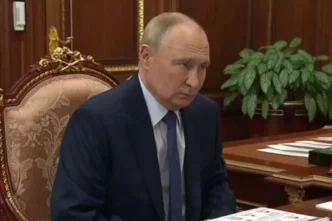 Путин пообещал отправить письмо семье таможенника из Курской области