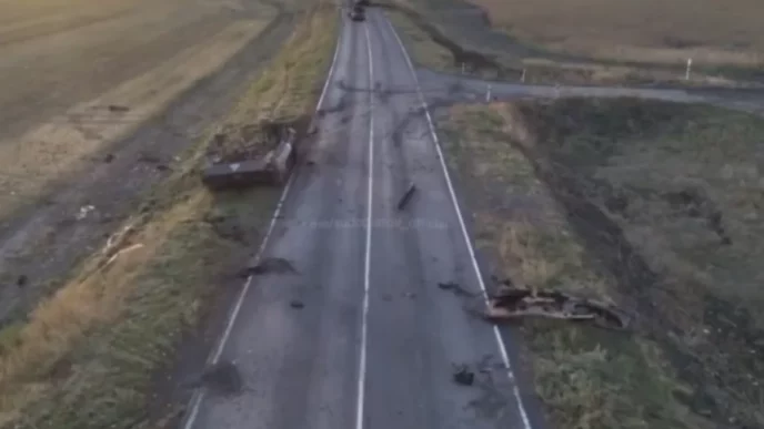 Видео с "дорогой смерти" ВСУ в Курской области попало в интернет