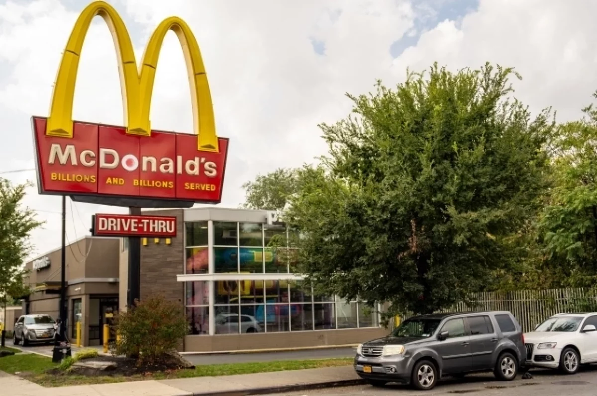 В США около 50 человек получили отравление после употребления бургеров из McDonald's.