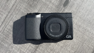 Обзор Ricoh GR IIIx HDF: уличная камера с мягким эффектом рассеивания света