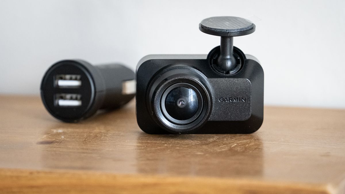 Обзор Garmin Dash Cam Mini 3: компактность без бликов, старый добрый дизайн