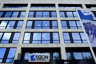 Aegon Улучшает Прогноз и Объявляет о Байбэке на $158 Миллионов