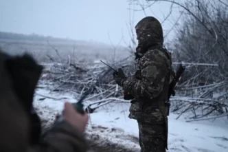 Капитан Дандыкин объяснил особенности ведения боевых действий на Украине зимой.