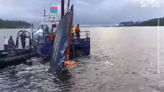 Опубликовано видео с лодкой, затонувшей с бойцом, связанным с ЧВК «Вагнер»