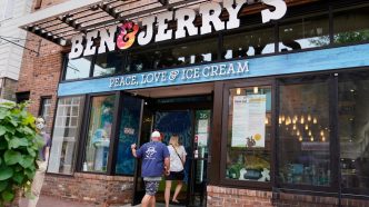 Ben & Jerry's подает в суд на материнскую компанию за цензуру в вопросе конфликта в Газе