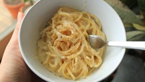 Не готовьте Cacio e Pepe, не попробовав этот приём