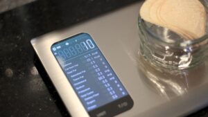 Обзор COSORI Smart Nutrition Scale: Питание будущего?